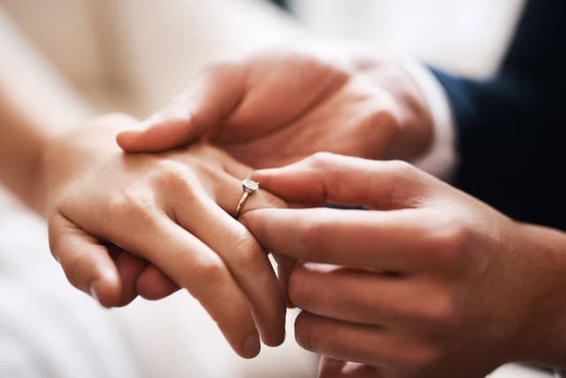 the-12-best-engagement-rings-of-2026-ranked-by-value-and-craftsmanship
