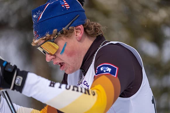 UW men win 15K classic, Cowgirls place second at 9,000-foot Colorado Mesa