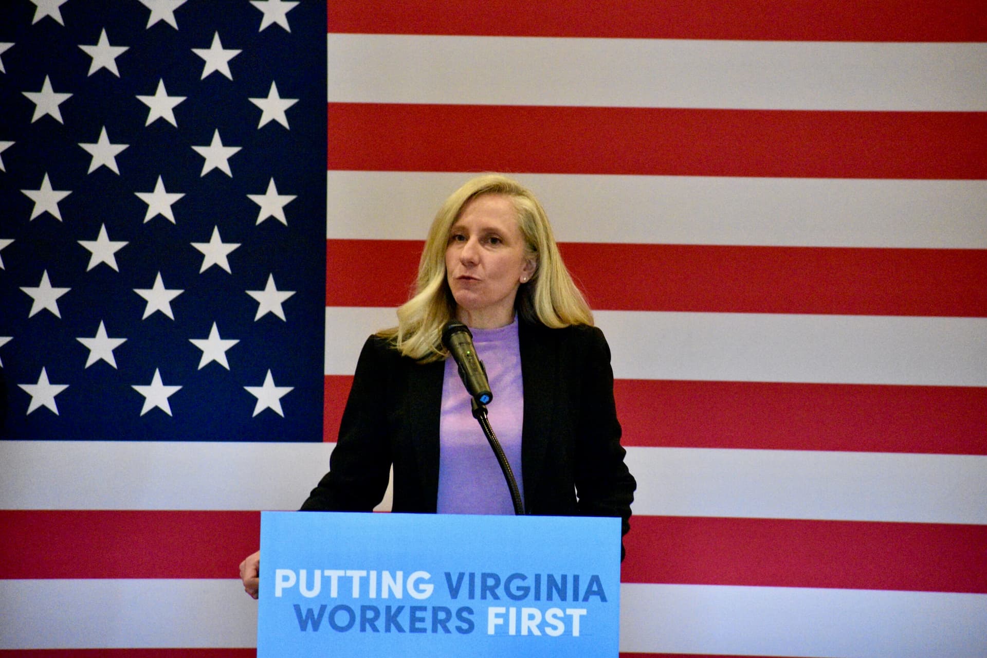 Virginia bill raises minimum wage to $15 by 2028, McDonald's workforce impacted