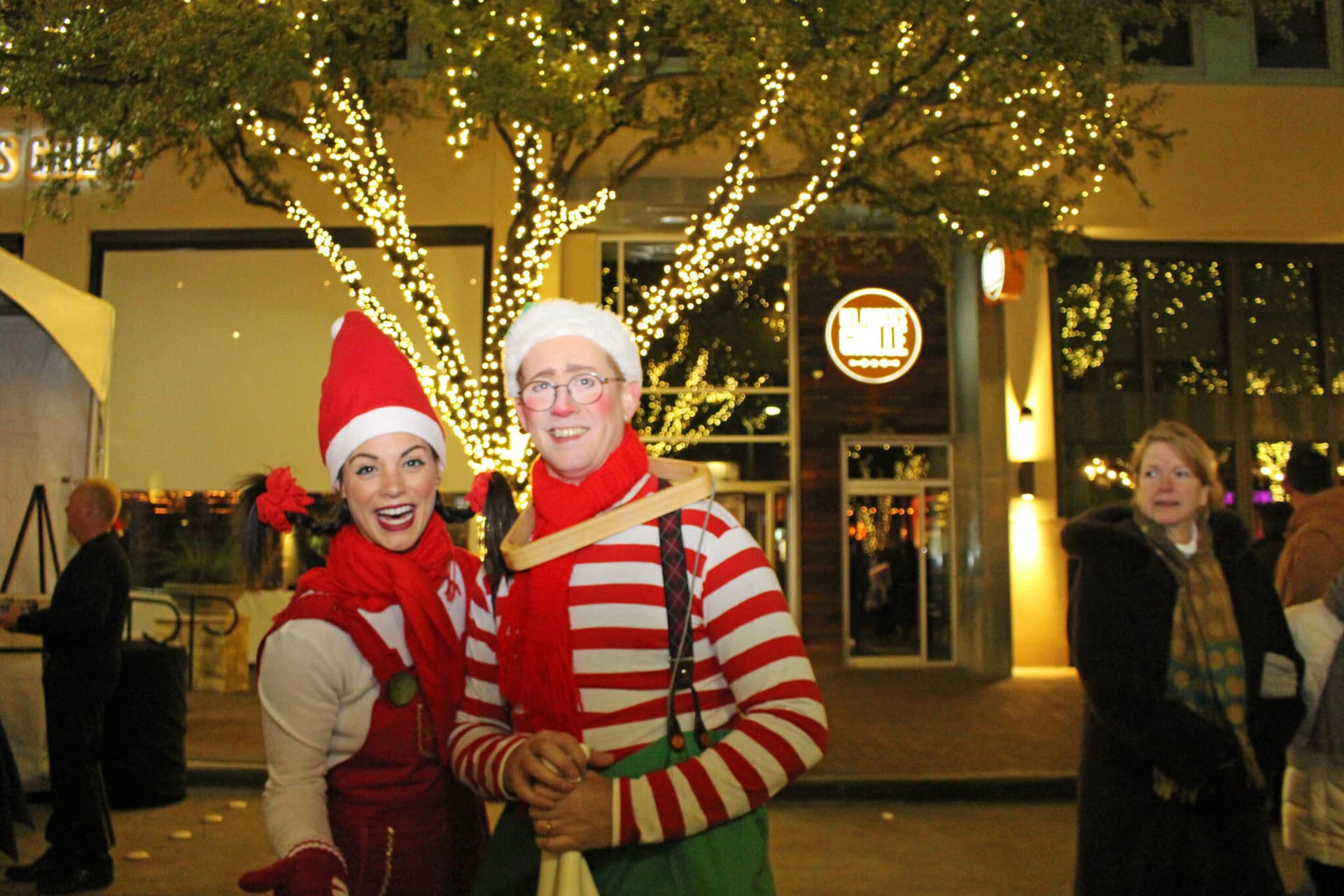 Plano lights festival draws families, reshapes holiday nights in Collin County