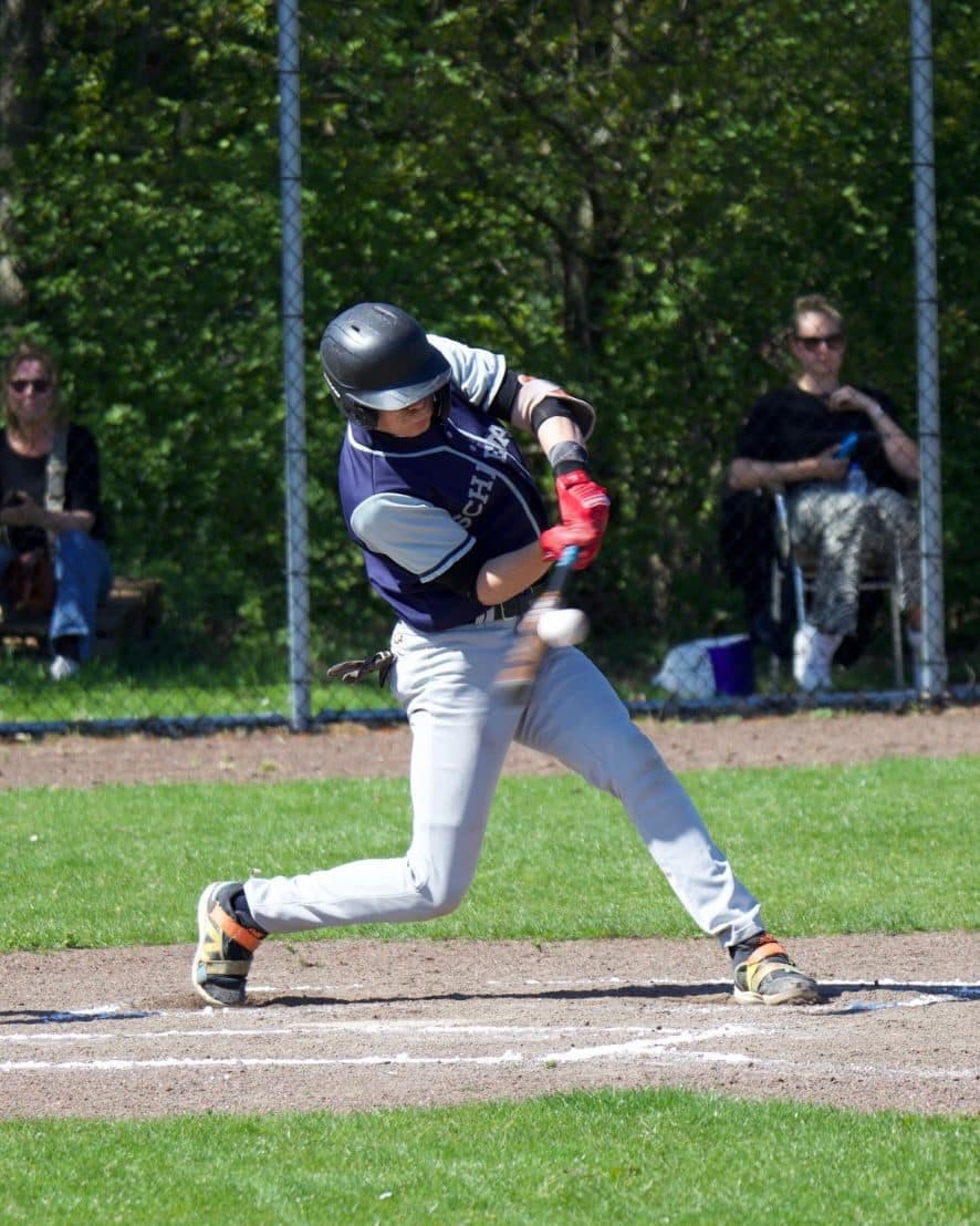 Schiedam knokt zich terug van 1-6 achterstand naar zege op Ridderkerk Rowdies