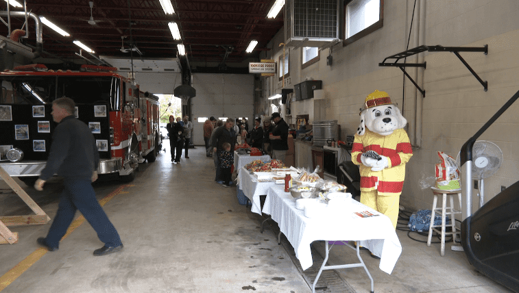 Duluth students build lasting dining tables for fire department