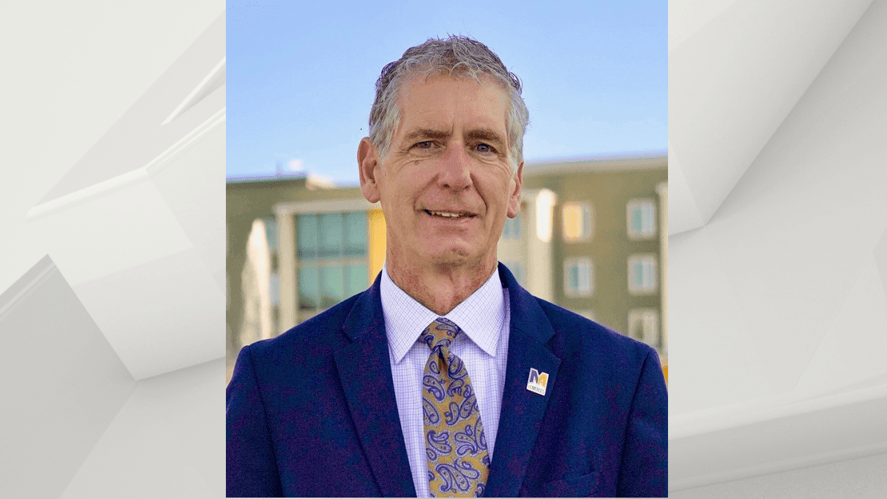 UMD chancellor Charles Nies to also lead Crookston for 18 months