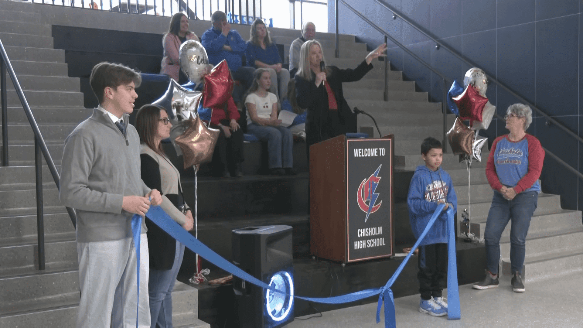 Chisholm Students, Community Tour New Elementary School in Soft Opening