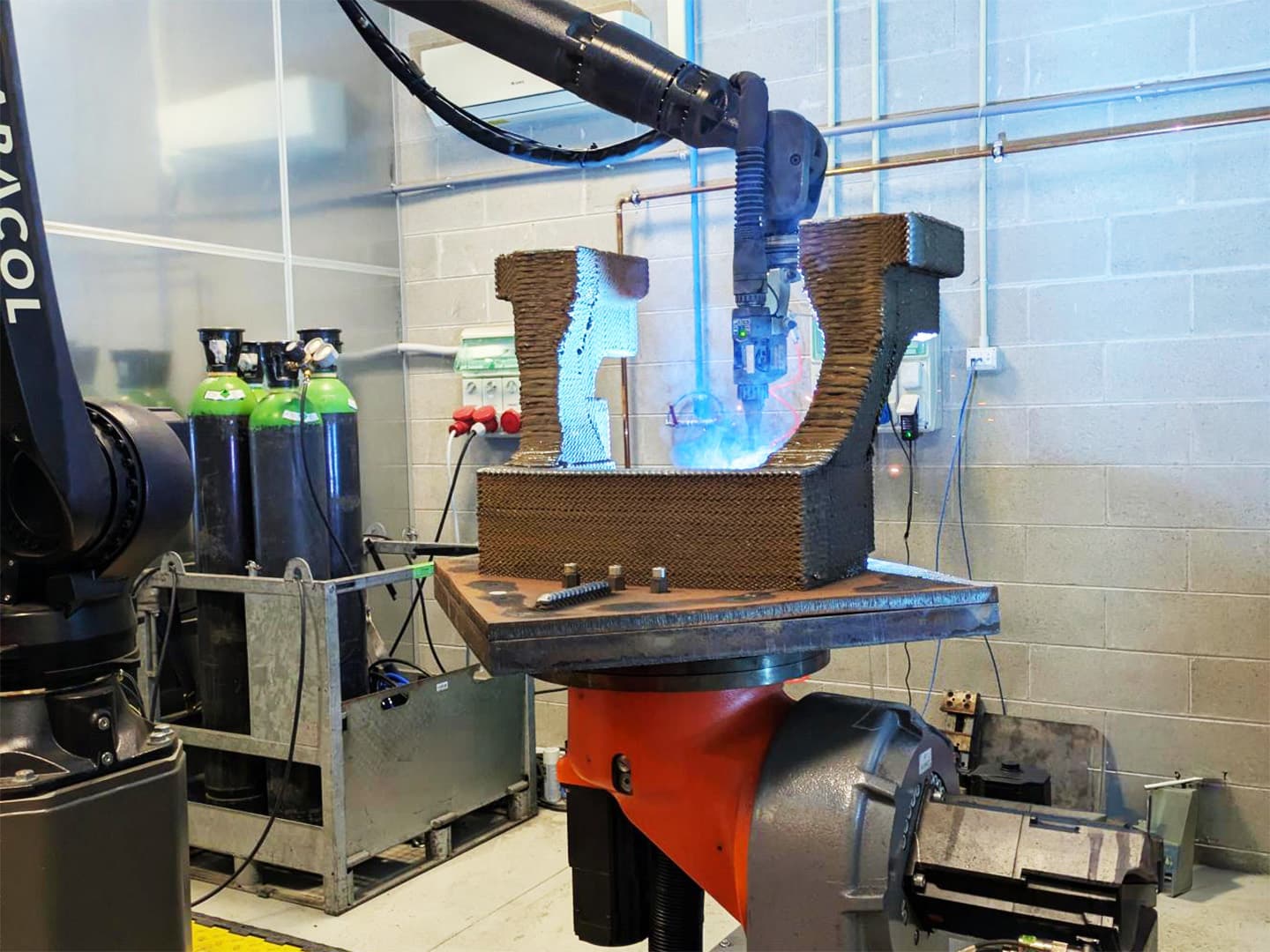 NP Aerospace prints 110-kilogram Mastiff suspension part for UK defense