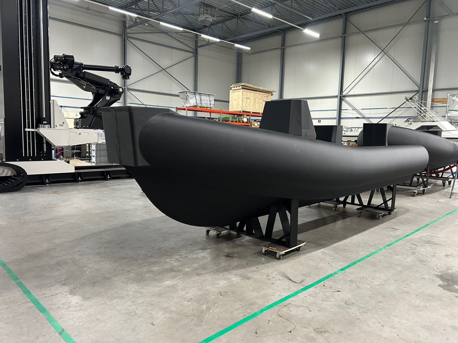 Hawaii startup 3D-prints Navy boat hull from basalt fiber and volcanic rock