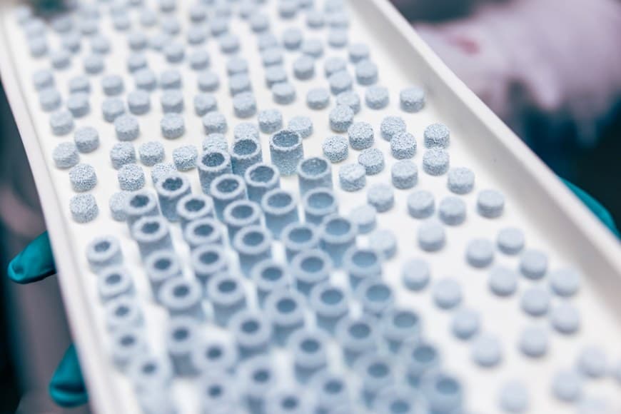 Tampere University develops 3D printed ceramic implant that mimics bone