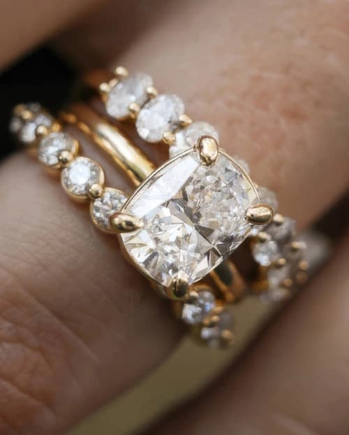 Vintage Wedding Bands Embrace Bold Gold, Eternity Styles, and Heritage Details