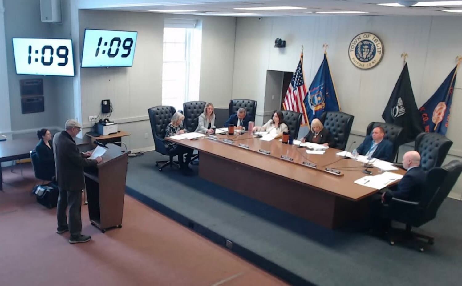 Islip renews ICE rifle range contract after narrow vote
