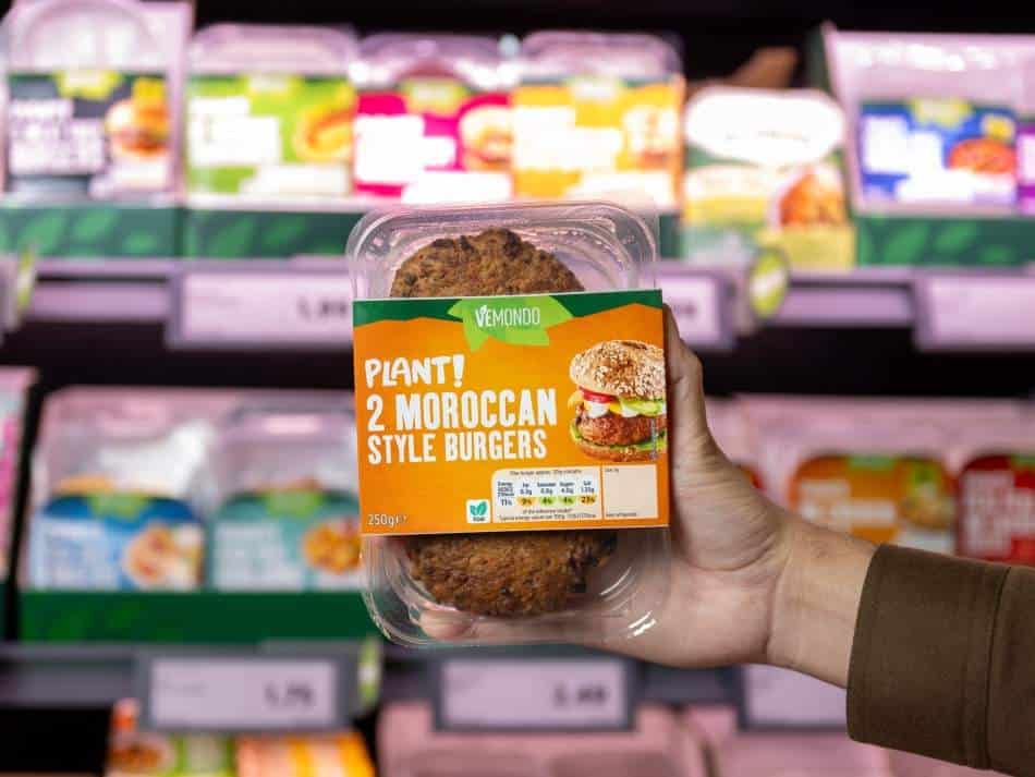 UK supermarkets can cut emissions cheapest by selling more plant protein