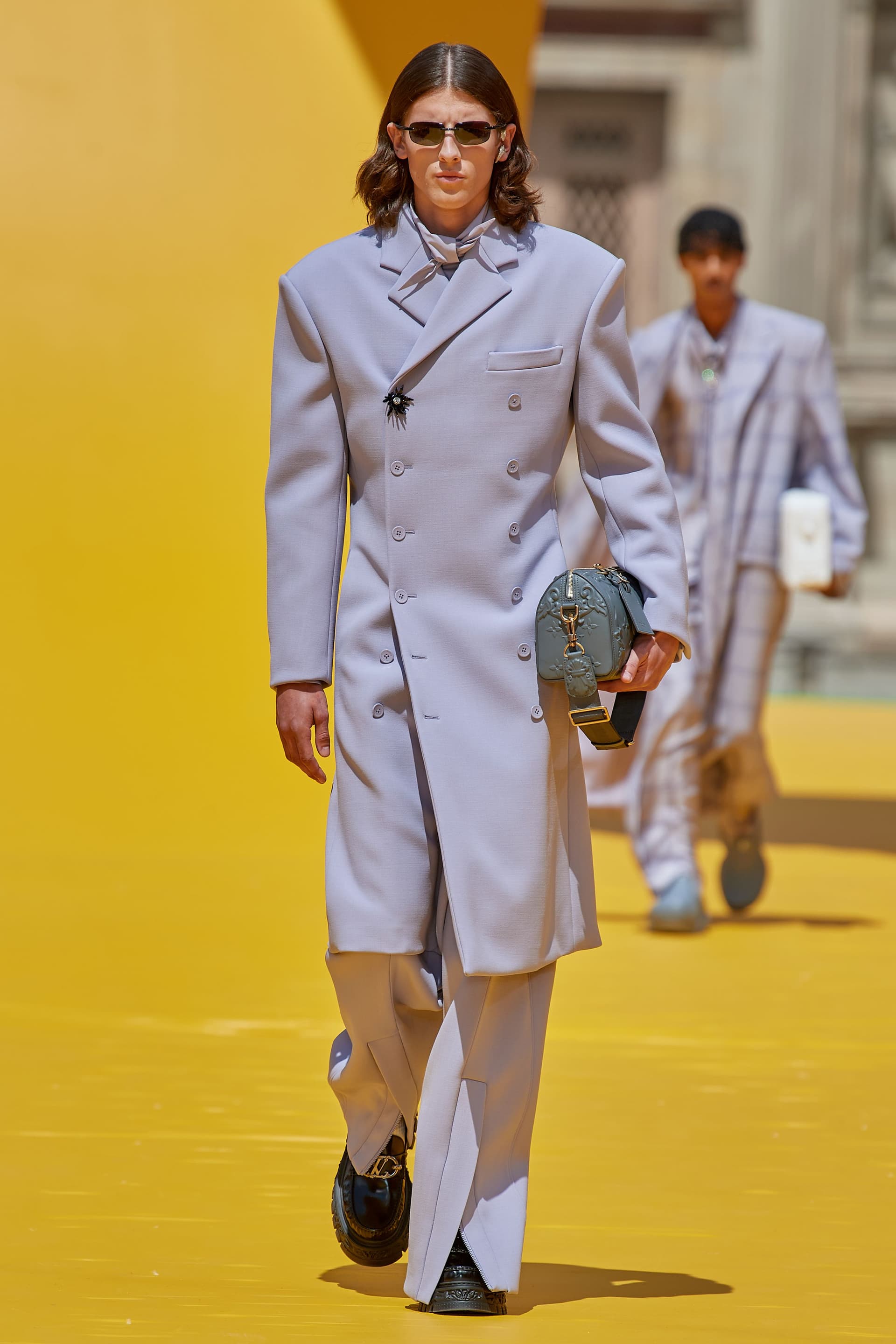 Theory softens men’s spring 2027 style with airy tailoring