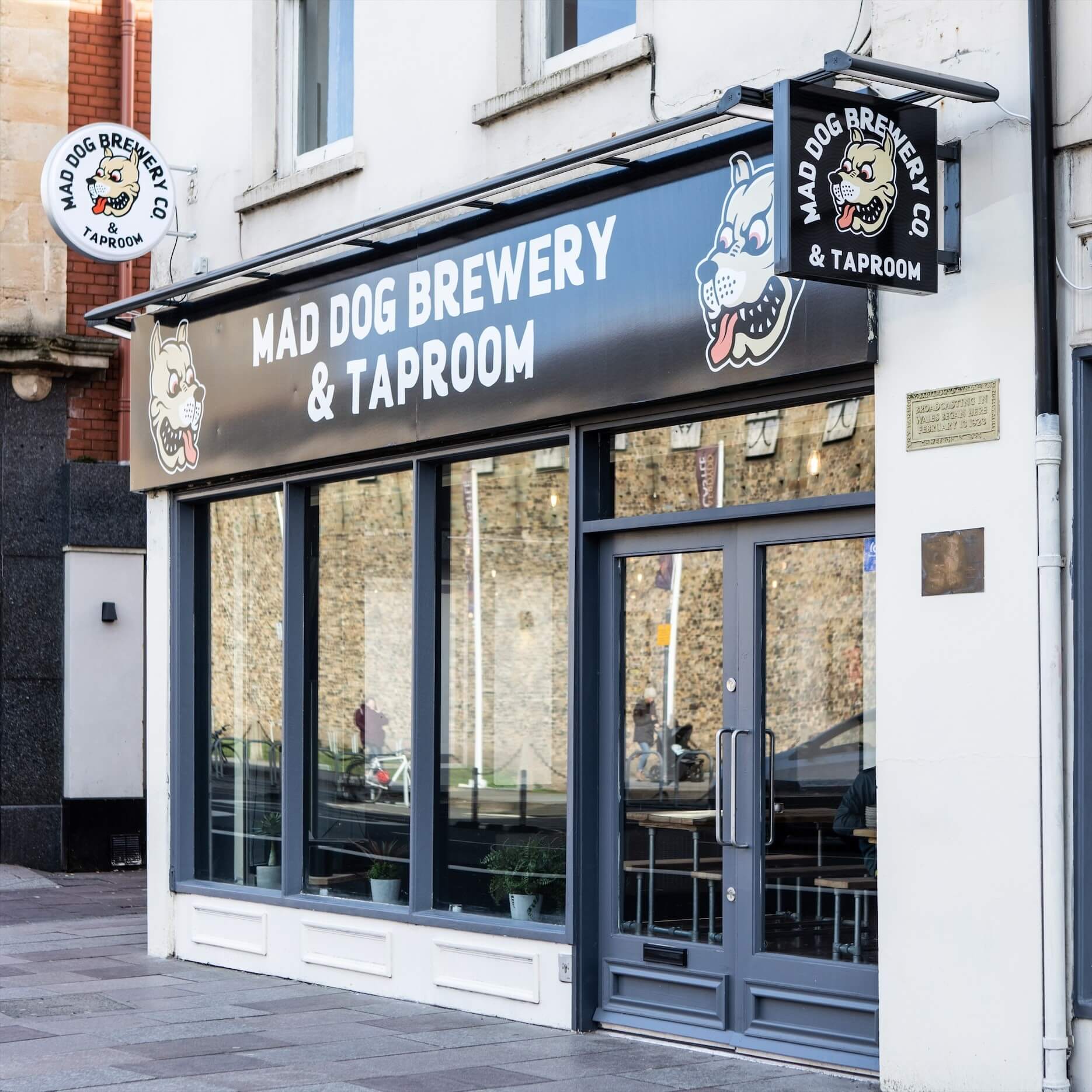 Mad Dog Brewery Opens St James Square Taproom, Gives Away 100 Free Pints