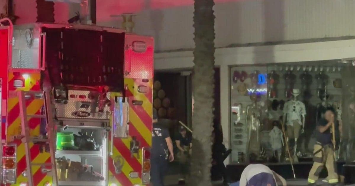 Manhole fire on Lincoln Road sends 3 to hospital, shuts streets