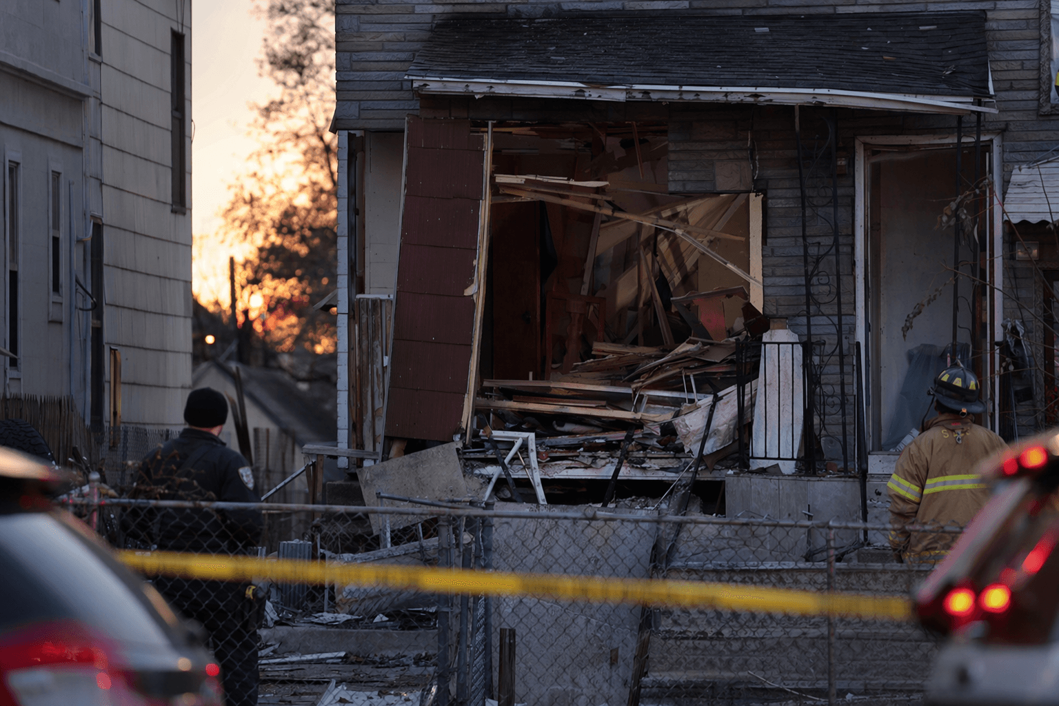 Queens home explosion kills suspected intruder after domestic dispute, gas odor reported