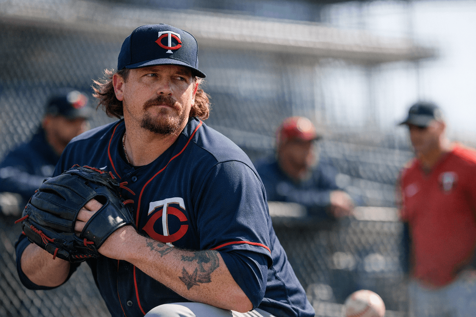 Veteran left-hander Andrew Chafin signs minor-league deal with Twins as NRI