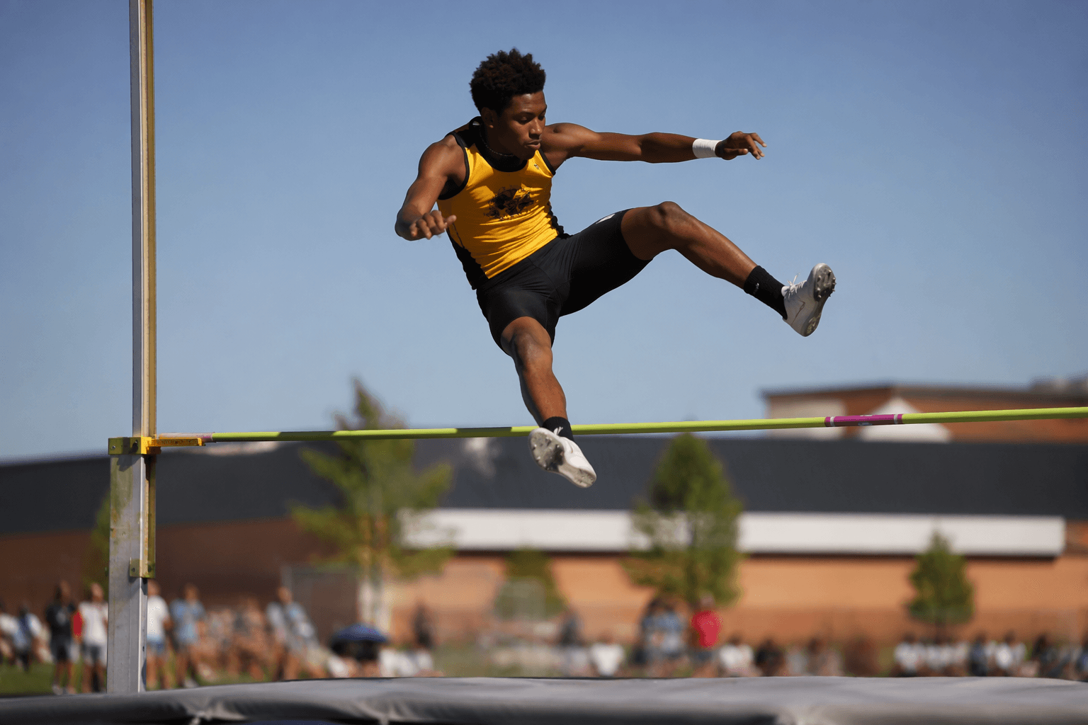Gatesville vaulter Amos Phillips returns to UIL state meet