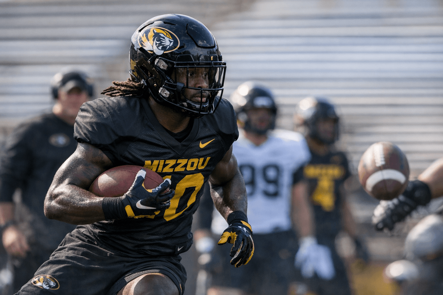 Missouri lands Xai'Shaun Edwards to bolster backfield and returns