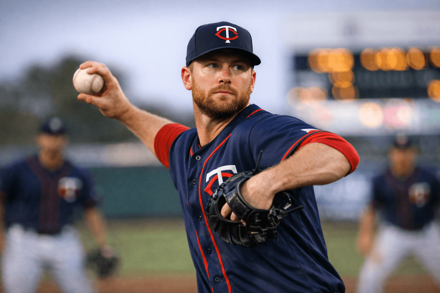 Twins add experienced arm Andrew Bash on minor-league deal