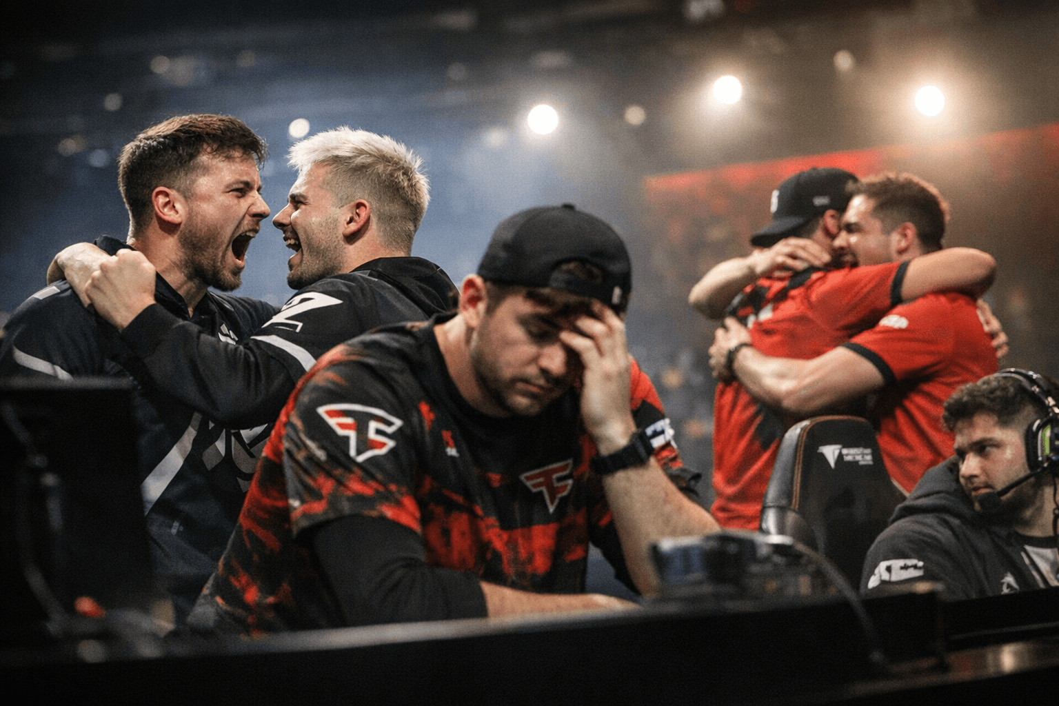 G2 stuns FaZe; Thieves topple OpTic as standings tighten