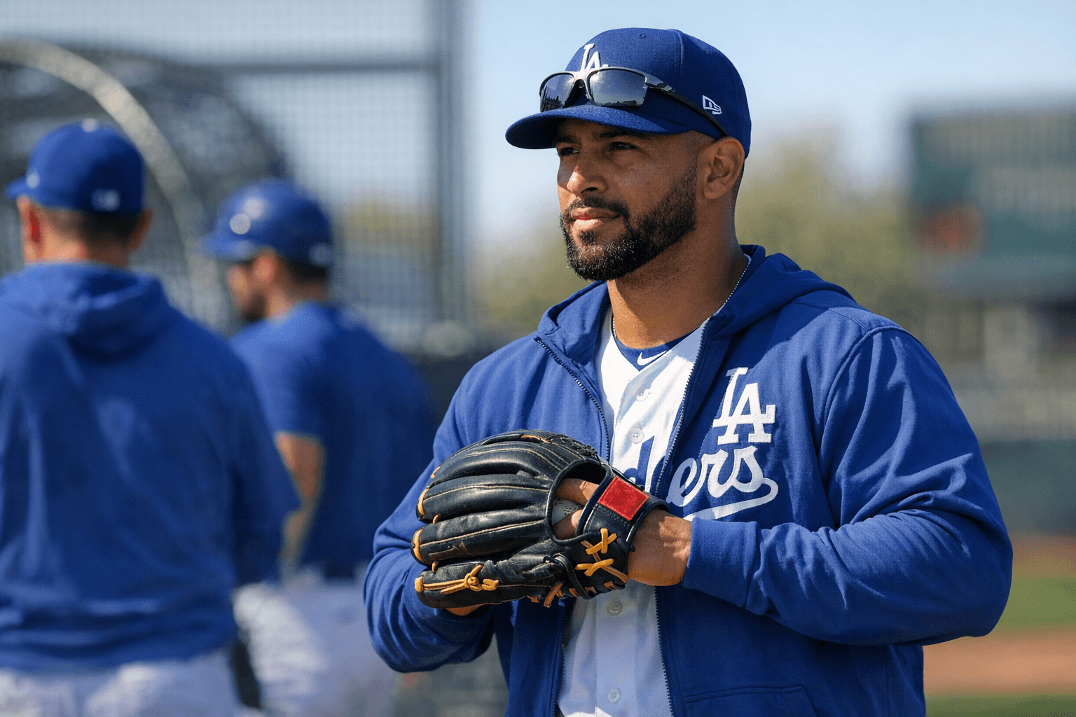 Dodgers sign veteran infielder Santiago Espinal to minor‑league deal, joins big‑league camp