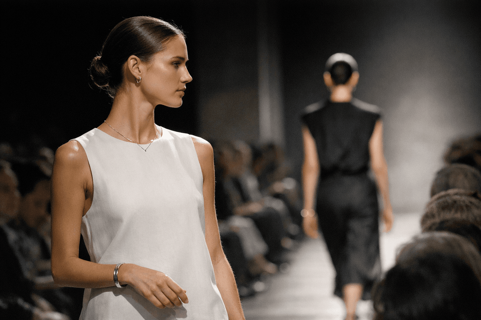 Jil Sander Spring 2026 Renews Minimalist Language with Subtle Jewelry