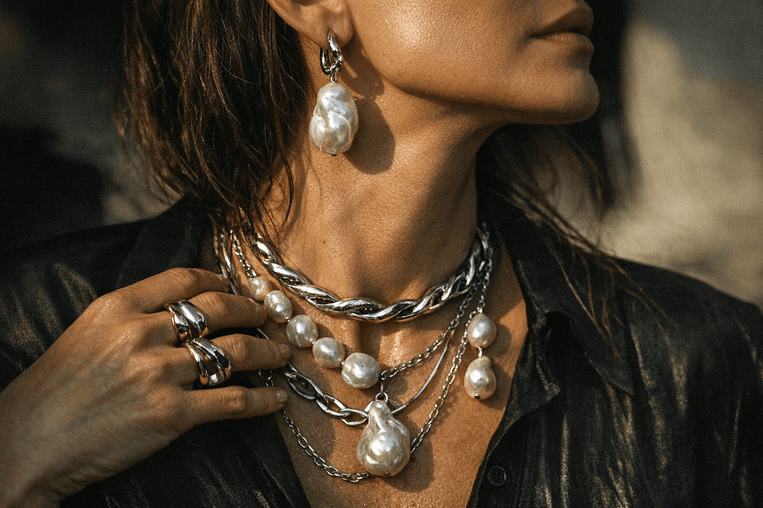 2026 Jewelry Trends: Baroque Pearls & Sculptural Silver