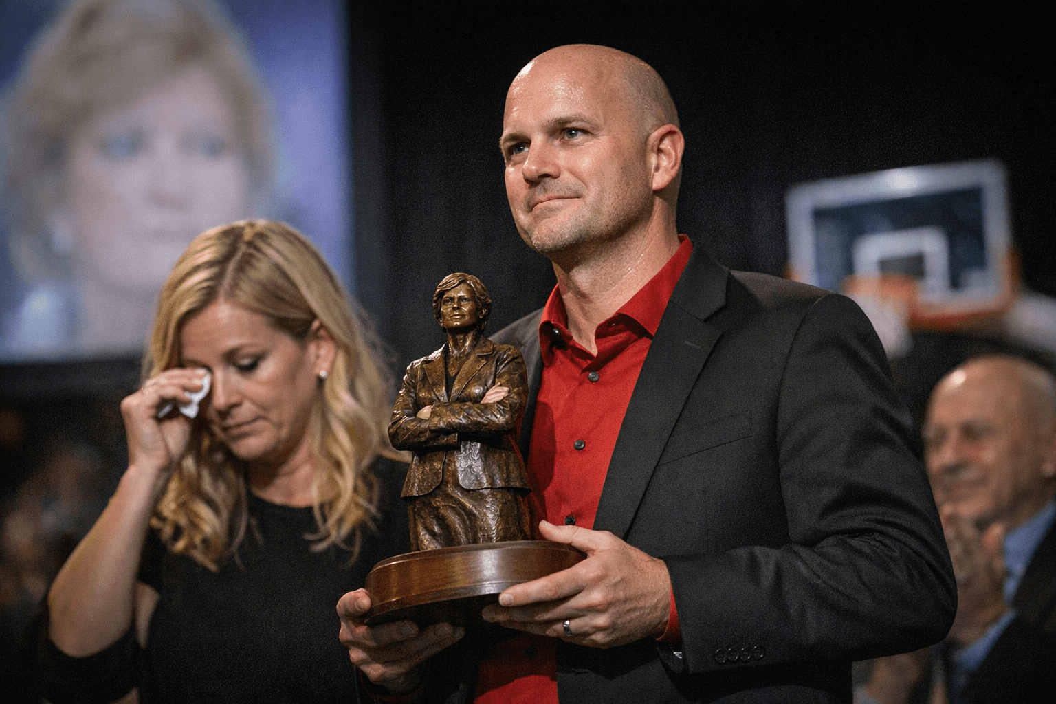 IU Women's Coach Rhet Wierzba Wins Pat Summitt Courageous Award