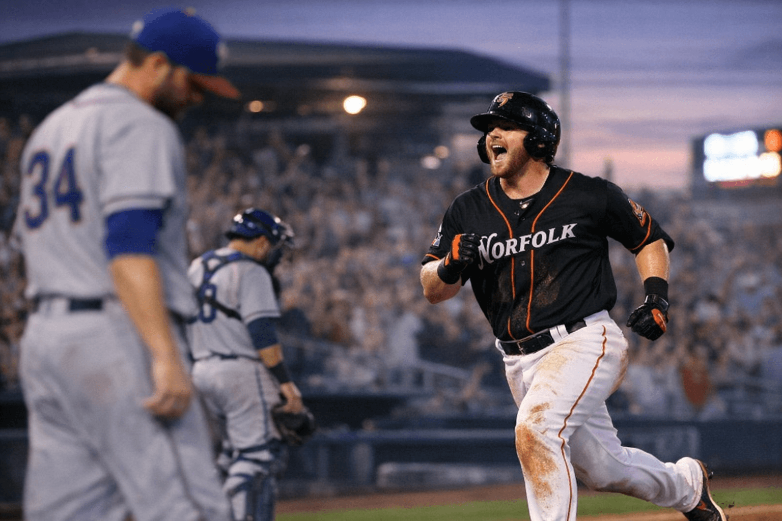 Late homer lifts Norfolk past Jacksonville, 3-2 at Harbor Park