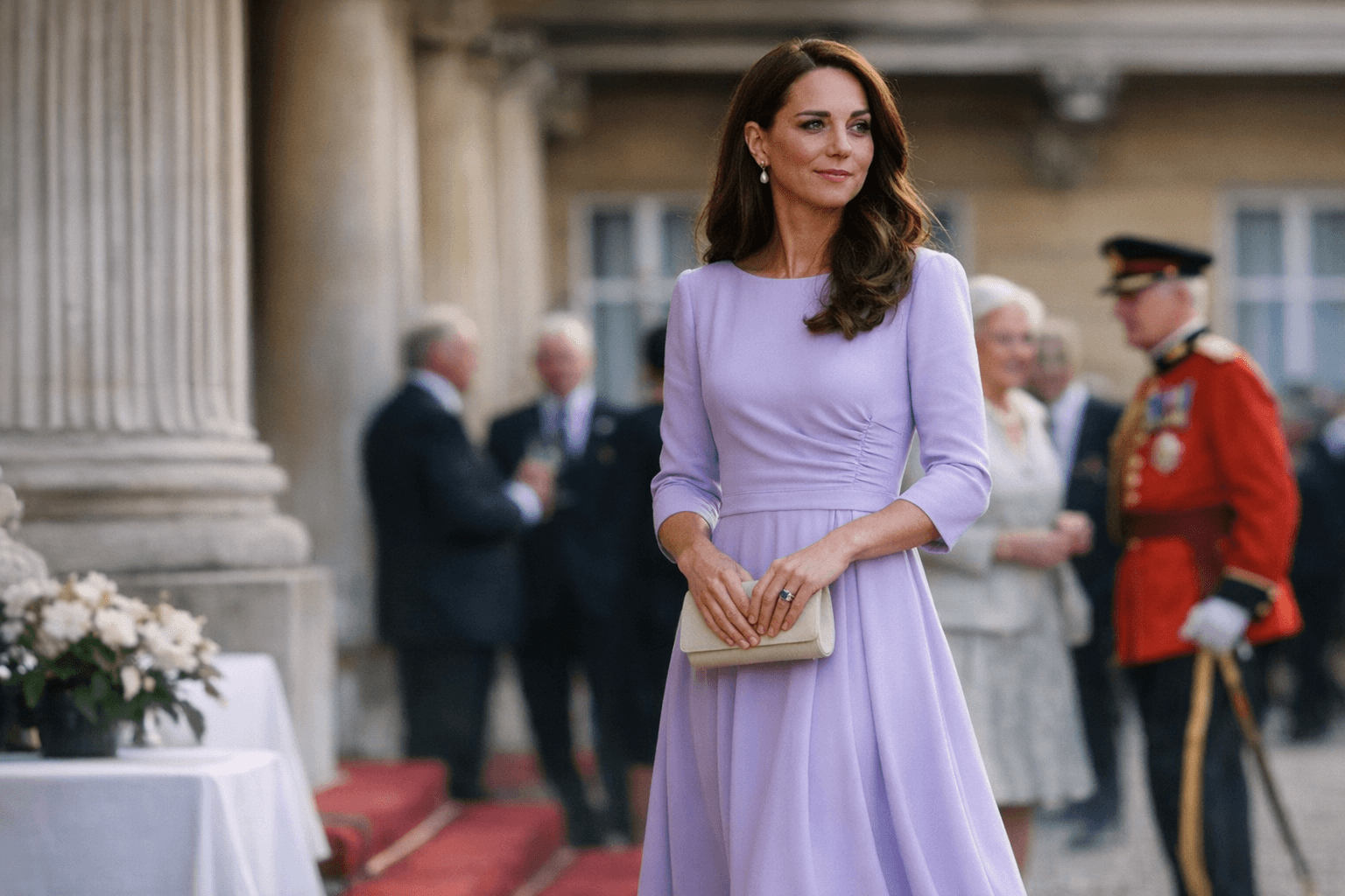 Kate refreshes Emilia Wickstead look for Buckingham Palace tribute