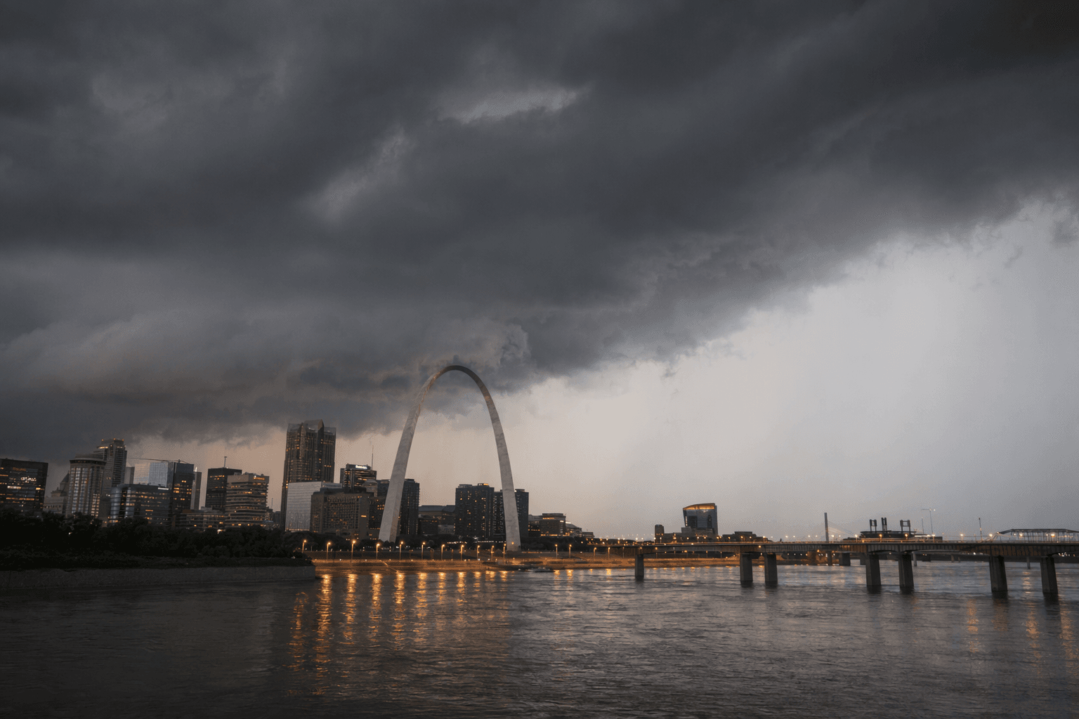 Tornado threat grows near St. Louis as severe storms slam Midwest