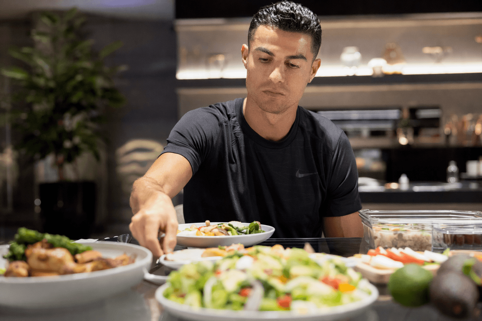 Ronaldo’s chef reveals pasta, bread, and milk ban in strict diet