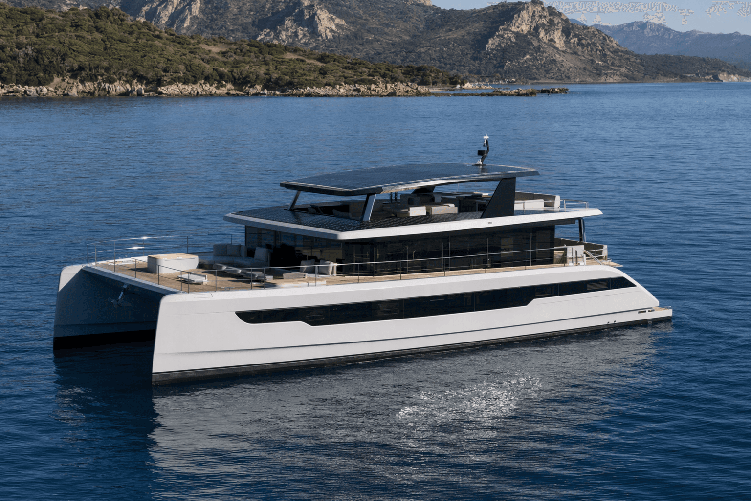 Silent-Yachts SY80 wins Multihulls World power category over 60 feet