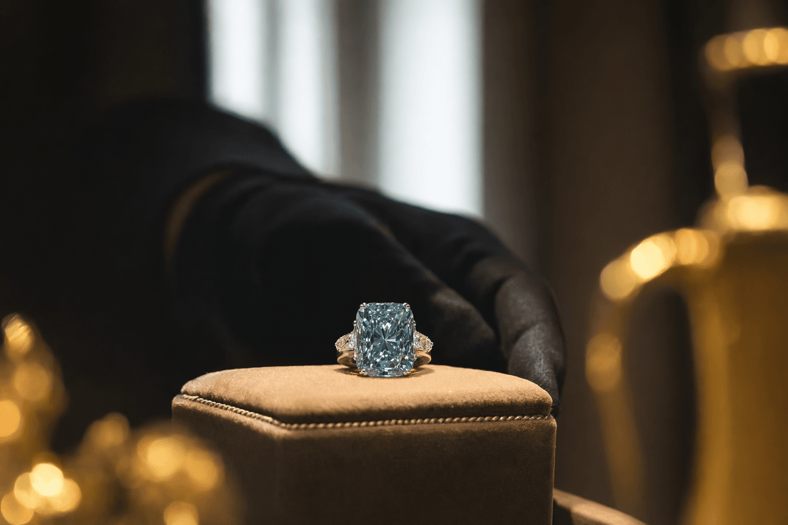 Christie’s returns rare 5.5-carat Ocean Dream diamond to Geneva auction