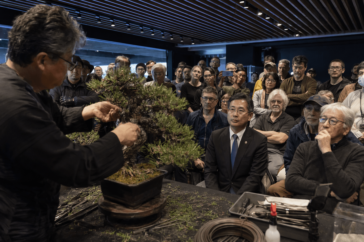 Japanese Consul joins packed Toronto bonsai demonstration by master Hiramatsu Koji