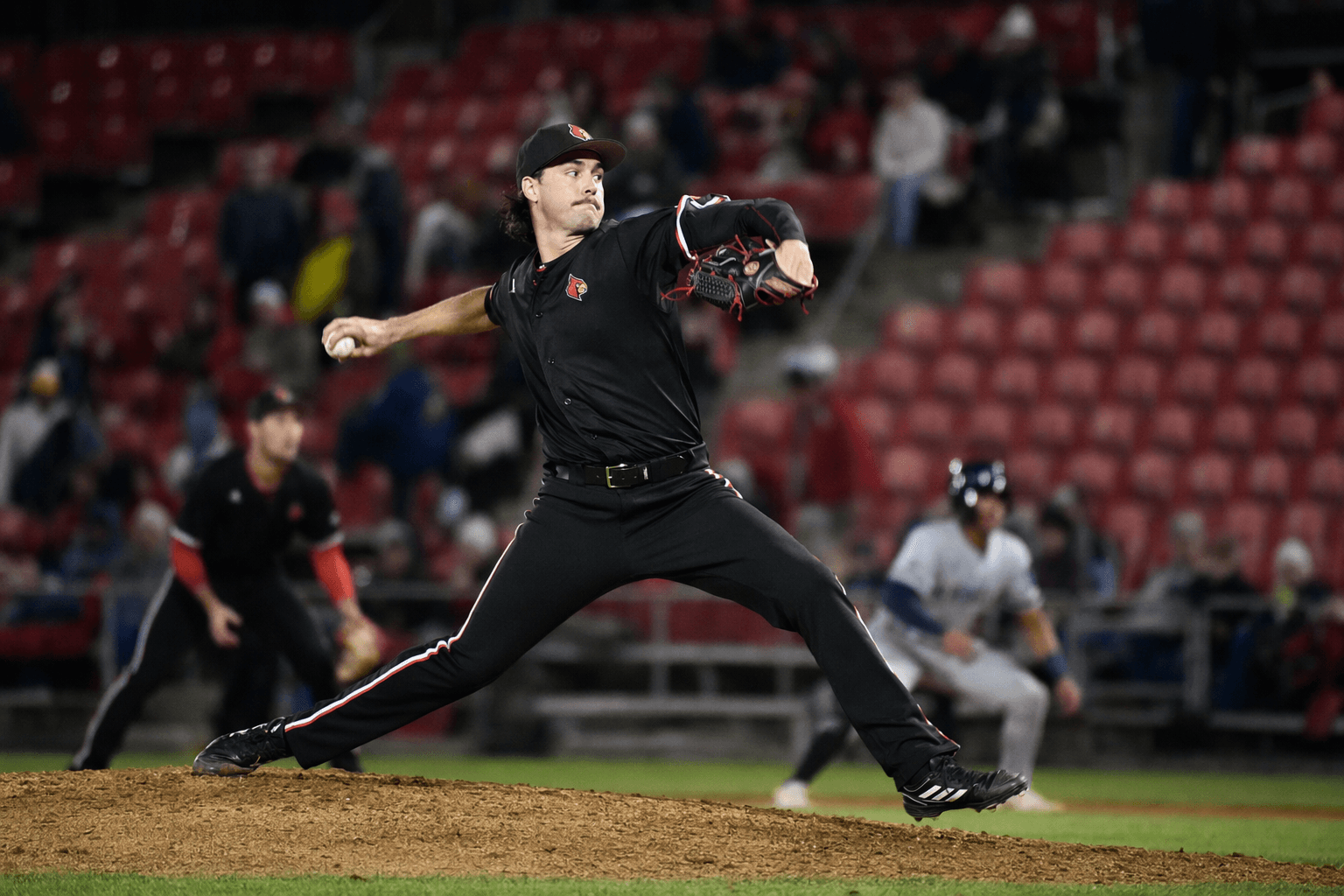 Louisville uses speed, pitching to beat Omaha 5-1 in series opener