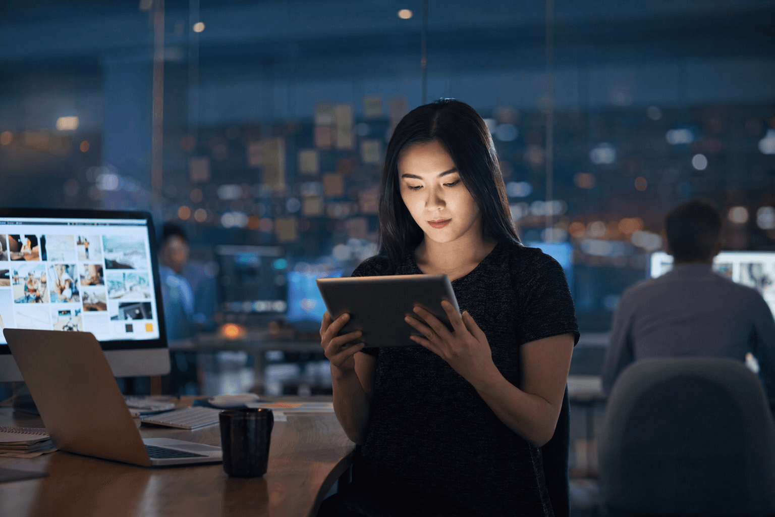 IAB says U.S. digital ad revenue hits record $294.6 billion
