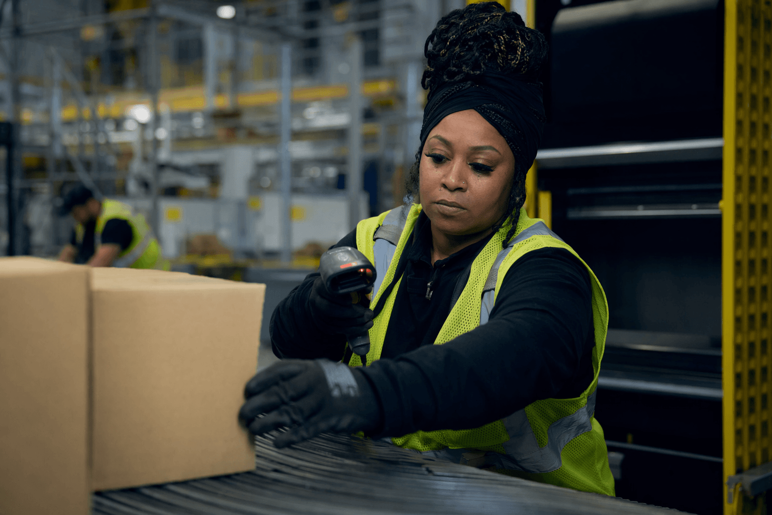 Dollar General spotlights distribution workers behind store stocking network