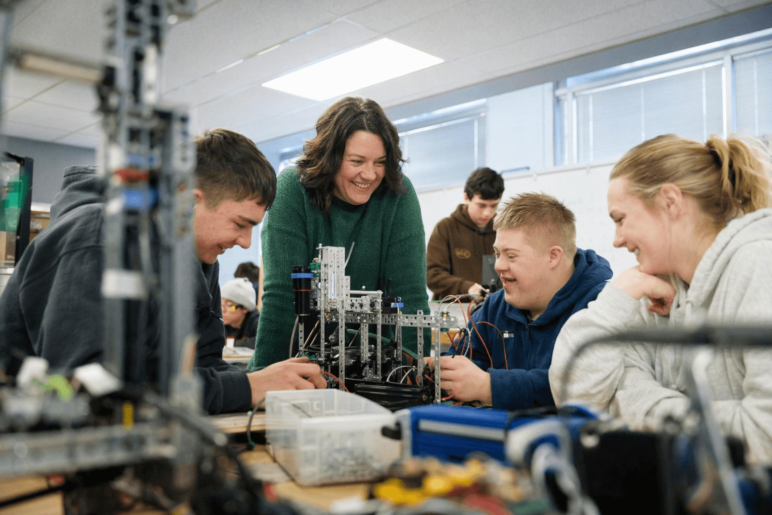 Cal Young teacher honored for inclusive STEM class in Eugene