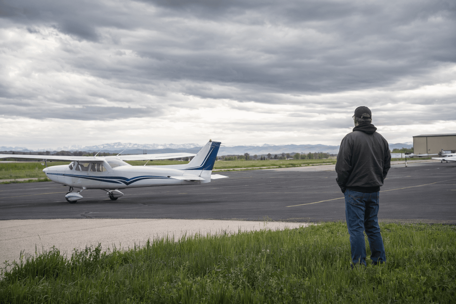 Adams County Airport Authority seeks new board members, expands to seven seats