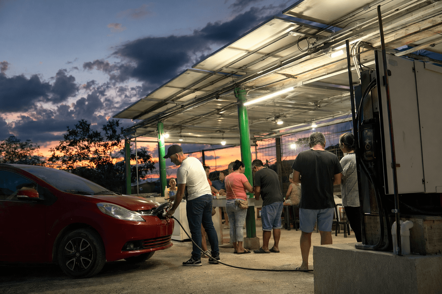 Villa Clara entrepreneur opens solar station to ease blackouts, charge vehicles
