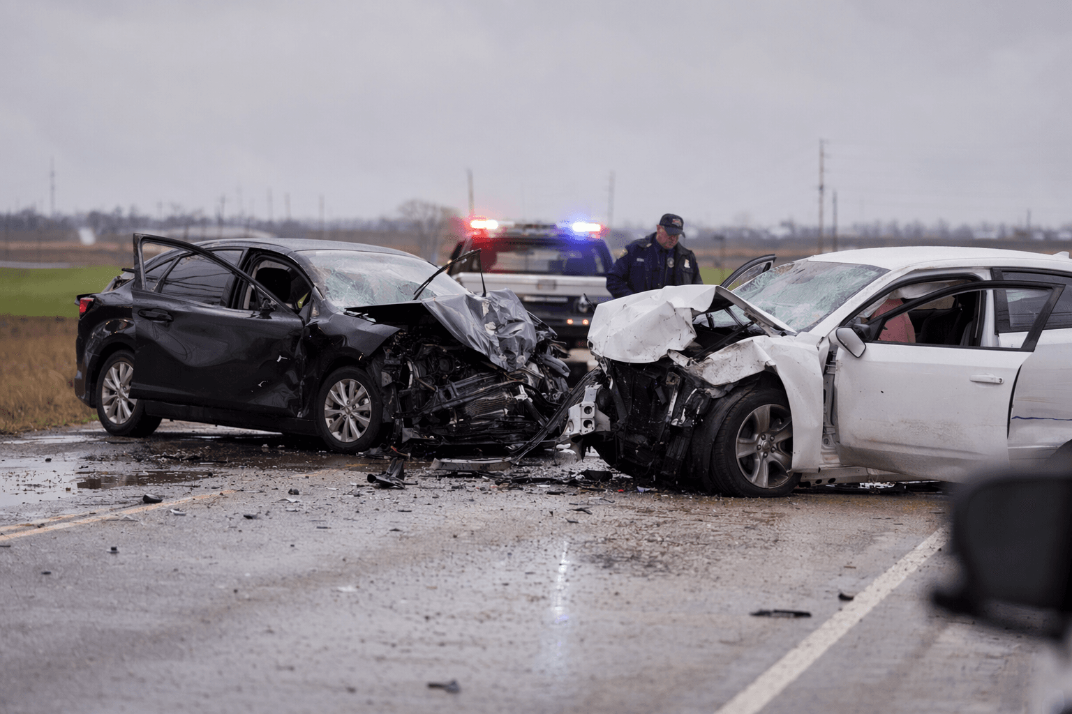 One arrested after head-on crash hospitalizes two near Fowler, Selma