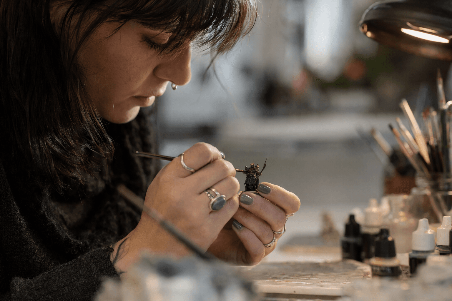 10mm Faces Make Advanced Miniature Painting Easier to Learn