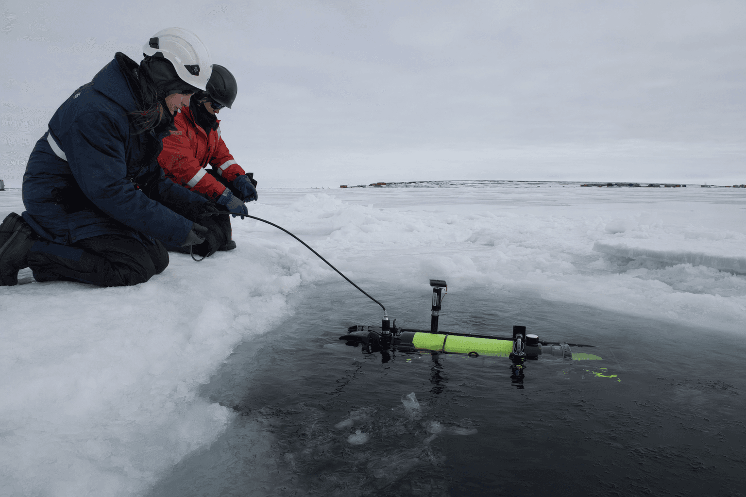 MBARI robot maps seafloor beneath Arctic sea ice near Utqiagvik