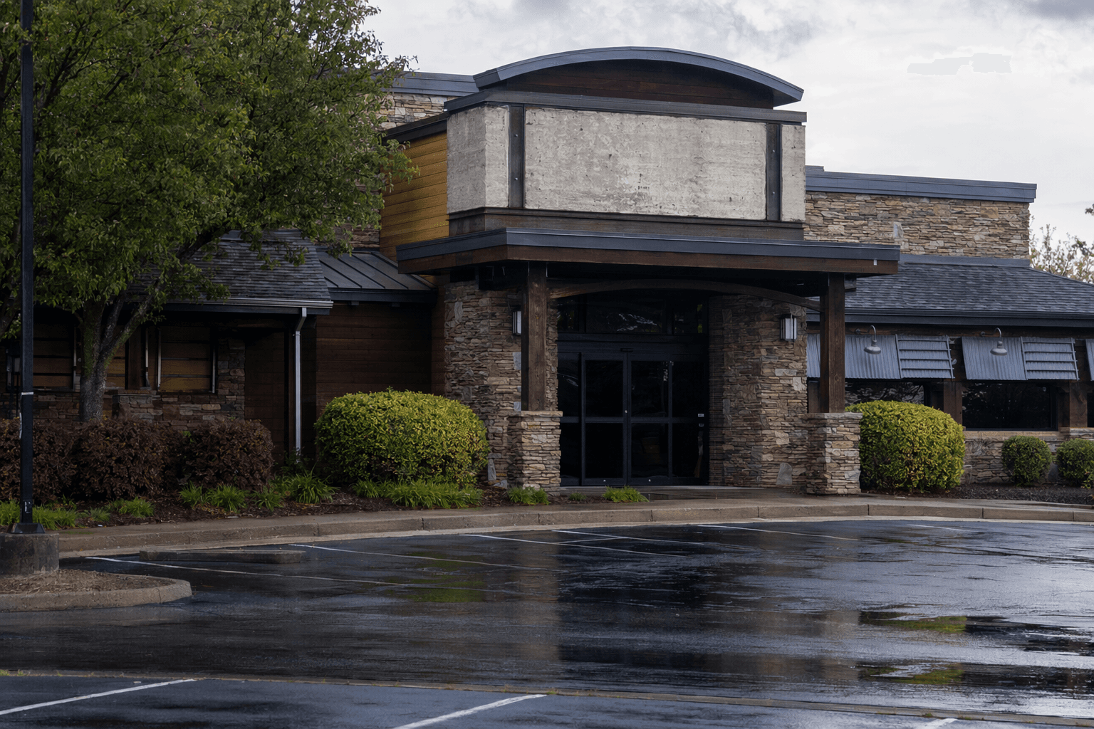 Smokey Bones closes Greensboro location as chain shuts down nationwide