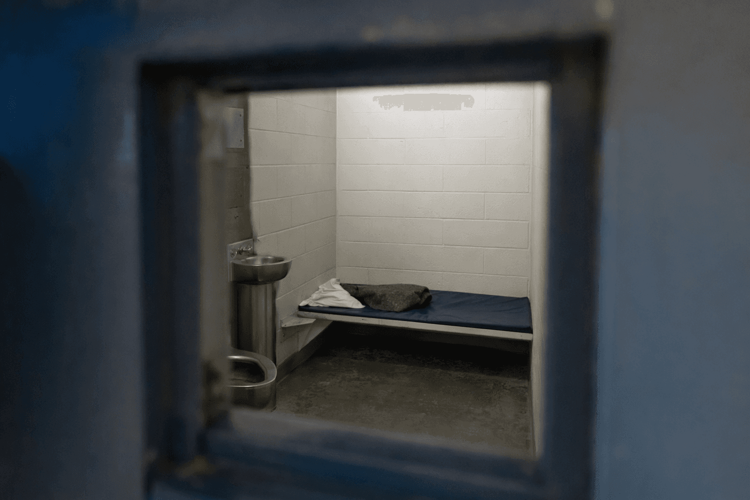 Inmate Says He Found Epstein Suicide Note, Now Sealed in Court File