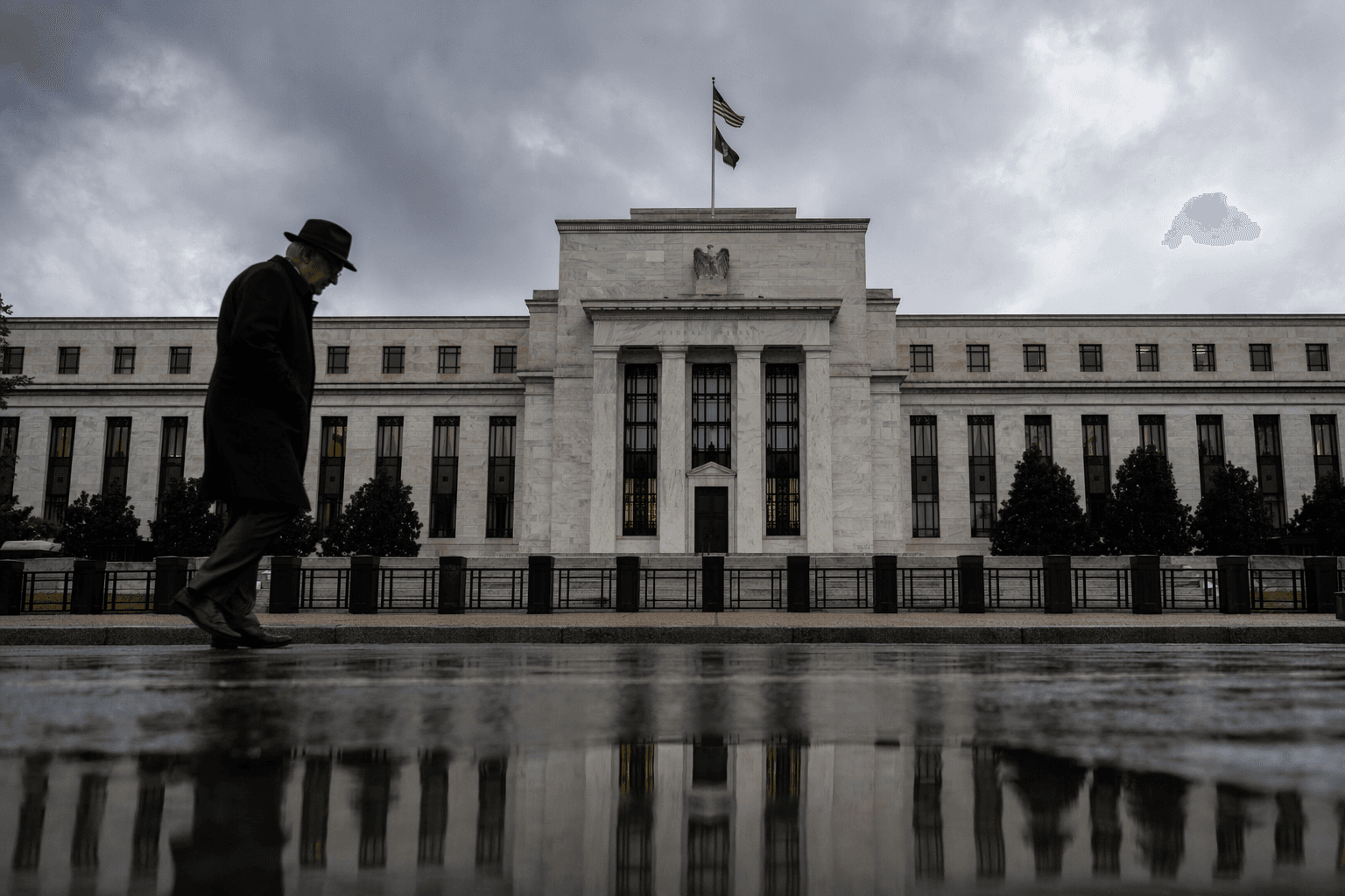 Fed Holds Rates Steady as Divisions Signal Fight Over Cuts