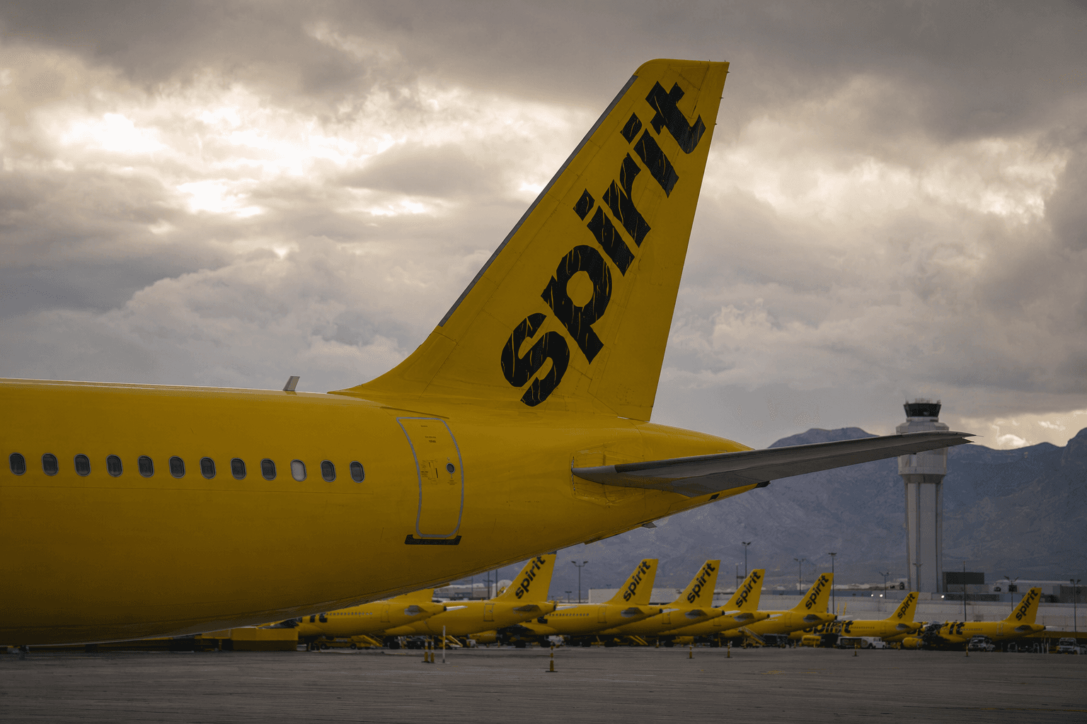 Spirit Airlines to shut down Saturday after second bankruptcy filing