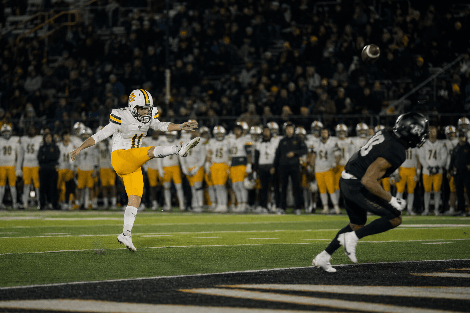 NCAA keeps new punt rule despite coaches' overwhelming backlash