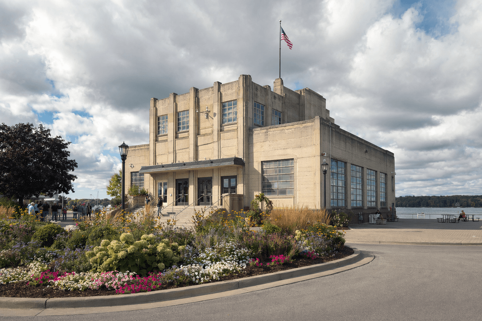 Traverse City considers Parkway Theatre lease for Con Foster Building