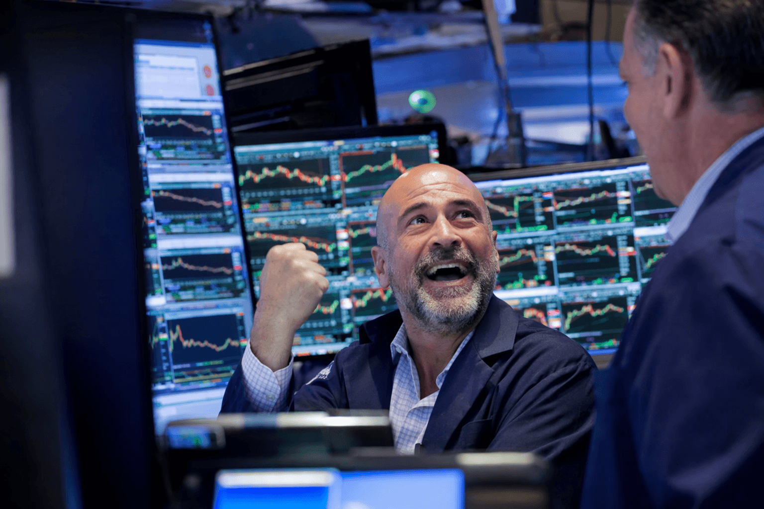 Wall Street rallies again as oil prices ease, stocks near records